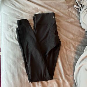 Lululemon Wunder Under Leggings Size 6